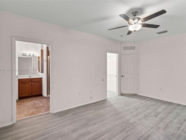 2-bedroom home for rent in Homestead - 2332 SE 16th Pl 2332 - MondialRealty