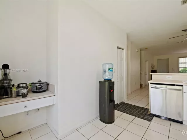 3-bedroom home for sale in Pembroke Pines - 1958 NW 79th Way - MondialRealty