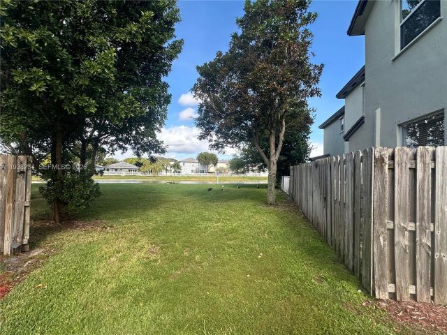 3-bedroom home for rent in Homestead - 2853 SE 1st Dr 1 - MondialRealty