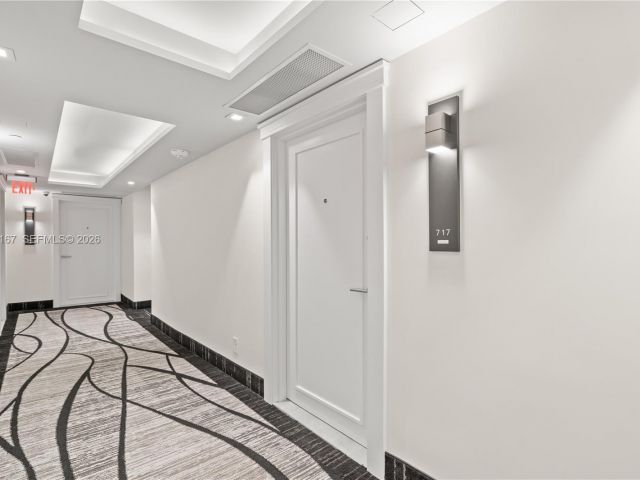 1-bedroom condo for rent in Hallandale Beach - 3180 S Ocean Dr 717 - MondialRealty