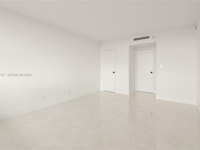 1-bedroom condo for rent in Hallandale Beach - 3180 S Ocean Dr 717 - MondialRealty