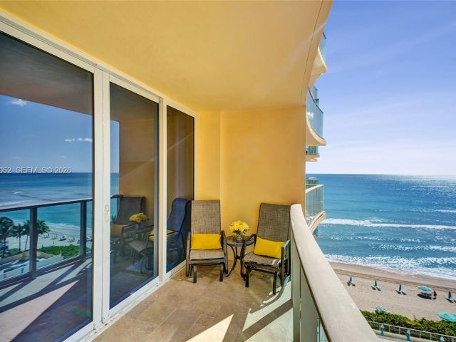 Apartment for rent  Unit #914 (available) - photo 7477619