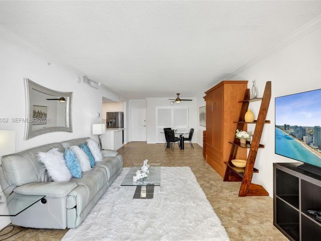 Apartment for rent  Unit #914 (available) - photo 7477624