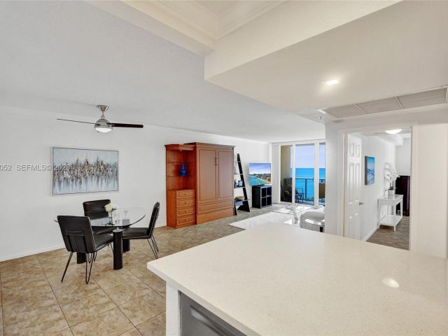 Apartment for rent  Unit #914 (available) - photo 7477626