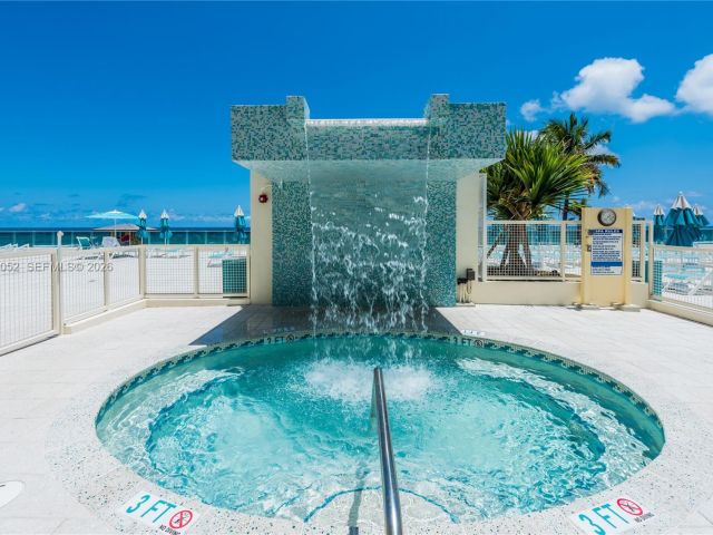 Apartment for rent  Unit #914 (available) - photo 7477635