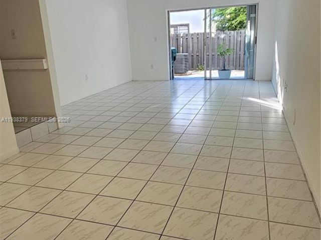 2-bedroom home for rent in Miami - 1158 NW 124th Ave 2306 - MondialRealty