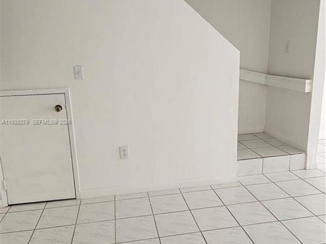 2-bedroom home for rent in Miami - 1158 NW 124th Ave 2306 - MondialRealty