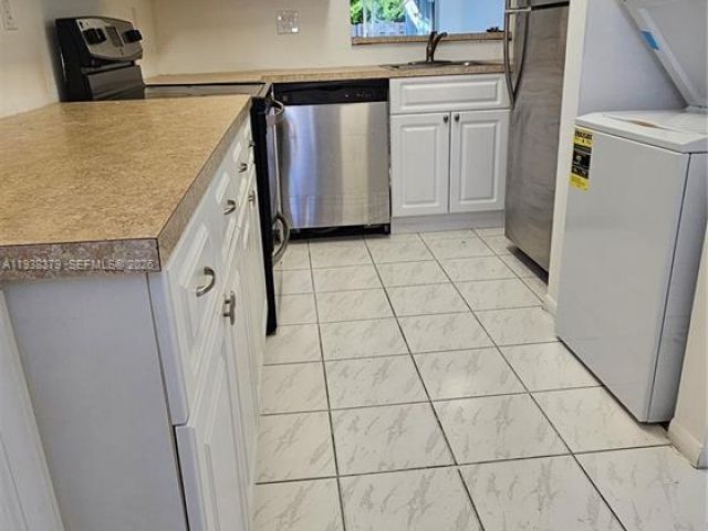 2-bedroom home for rent in Miami - 1158 NW 124th Ave 2306 - MondialRealty