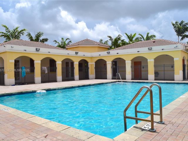 3-bedroom home for rent in Miami Gardens - 17343 NW 7th Ave 109 - MondialRealty