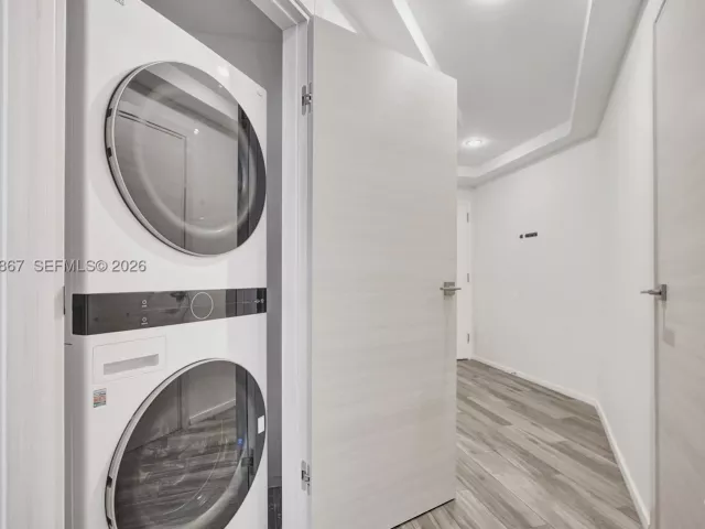 2-bedroom condo for sale in Miami - 801 S Miami Ave 2405 - MondialRealty
