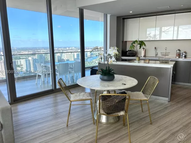 2-bedroom condo for rent in Sunny Isles Beach - 18975 Collins Ave 4705 - MondialRealty