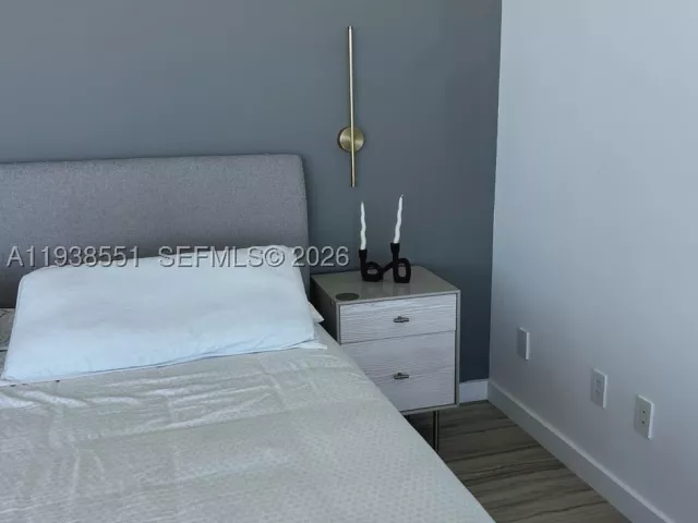 2-bedroom condo for rent in Sunny Isles Beach - 18975 Collins Ave 4705 - MondialRealty