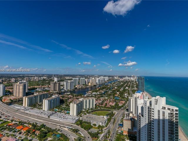 Apartment for rent  Unit #4705 - photo 7068678