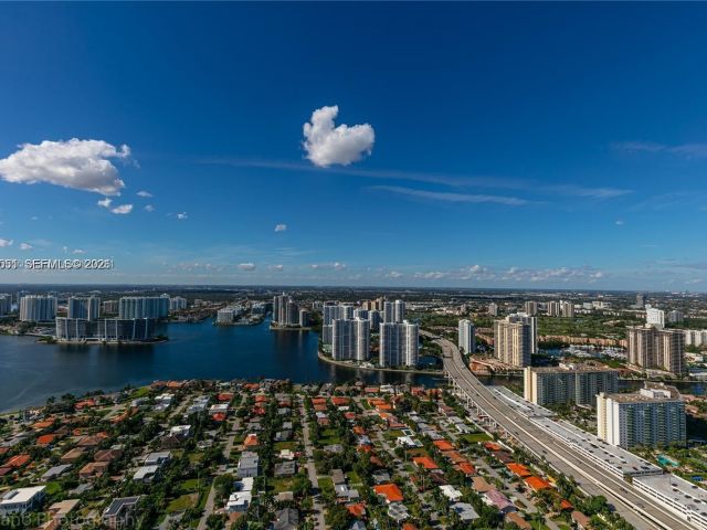 Apartment for rent  Unit #4705 - photo 7068680