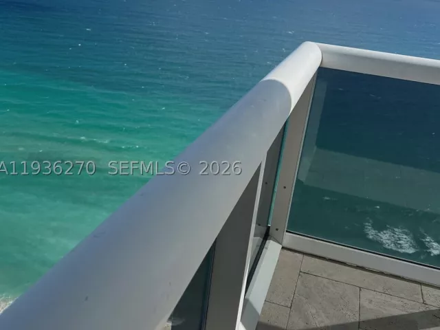 3-bedroom condo for rent in Hallandale Beach - 1830 S Ocean Drive 3001 - MondialRealty