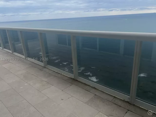 3-bedroom condo for rent in Hallandale Beach - 1830 S Ocean Drive 3001 - MondialRealty