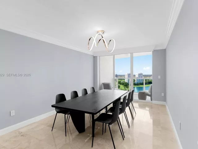 2-bedroom condo for sale in Aventura - 20201 E Country Club Dr 2506 - MondialRealty