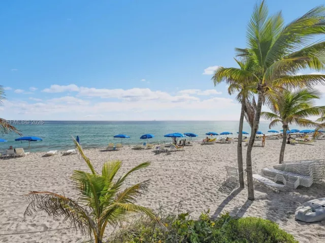 2-bedroom condo for sale in Hallandale Beach - 2030 S Ocean Dr 2018 - MondialRealty