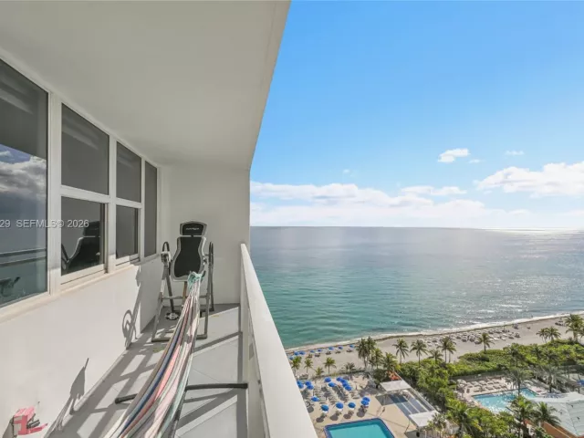 2-bedroom condo for sale in Hallandale Beach - 2030 S Ocean Dr 2018 - MondialRealty