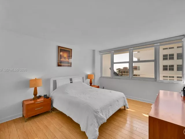 2-bedroom condo for sale in Hallandale Beach - 2030 S Ocean Dr 2018 - MondialRealty