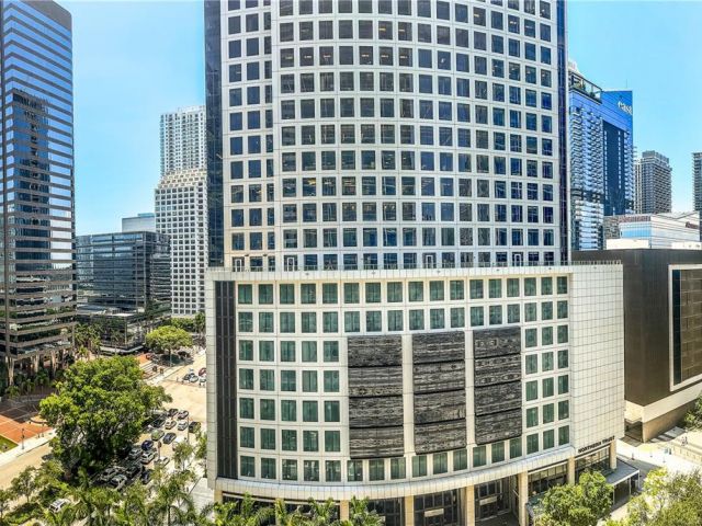 1-bedroom condo for rent in Miami - 500 Brickell Ave 1406 - MondialRealty