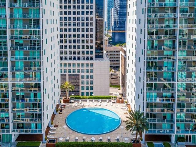 1-bedroom condo for rent in Miami - 500 Brickell Ave 1406 - MondialRealty