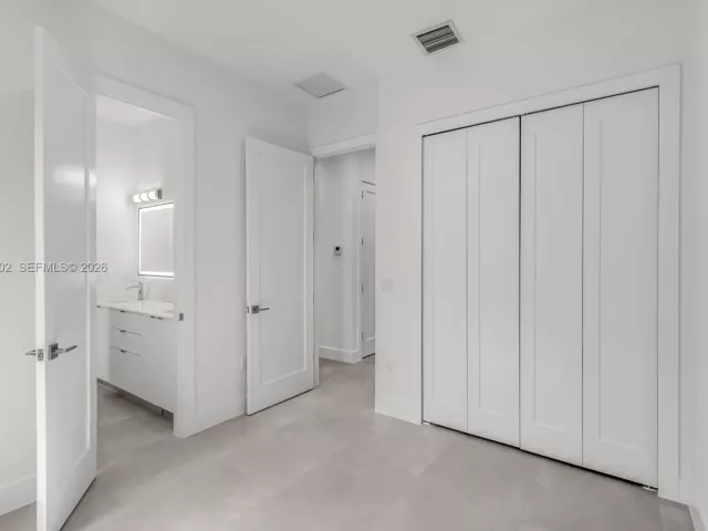 4-bedroom home for sale in Biscayne Park - 1030 NE 121st St - MondialRealty