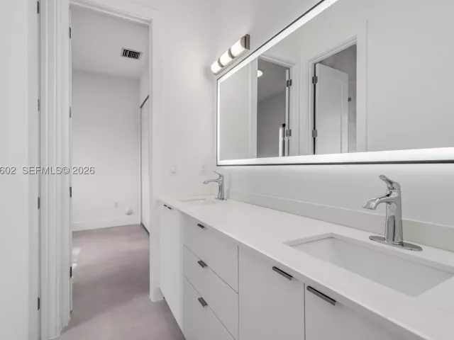 4-bedroom home for sale in Biscayne Park - 1030 NE 121st St - MondialRealty