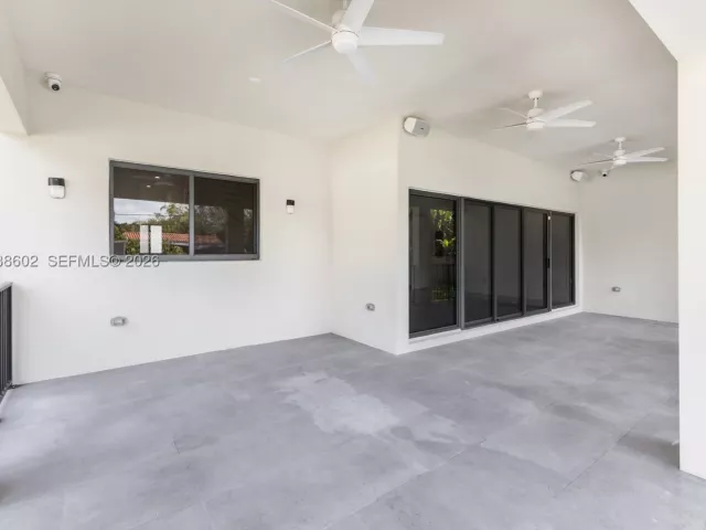 4-bedroom home for sale in Biscayne Park - 1030 NE 121st St - MondialRealty