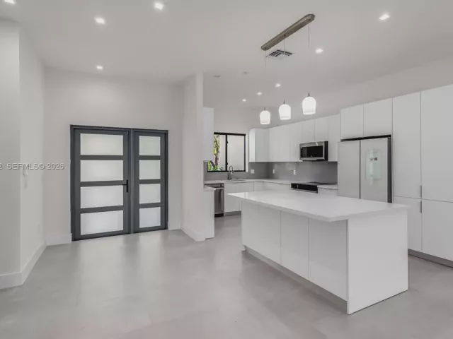 4-bedroom home for sale in Biscayne Park - 1030 NE 121st St - MondialRealty