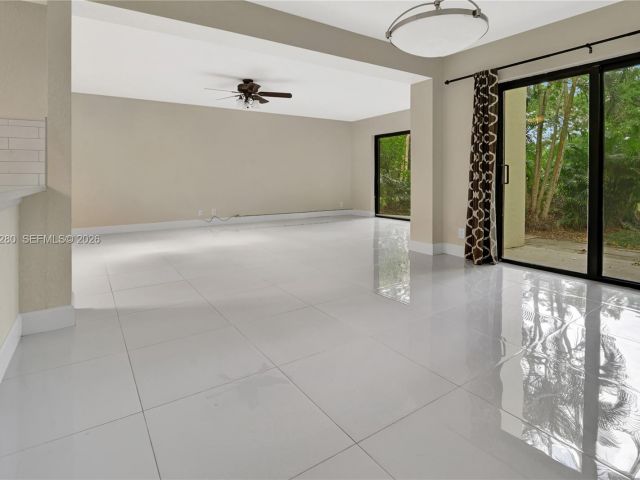 2-bedroom home for sale in Boca Raton - 3114 Kingswood Ter - MondialRealty