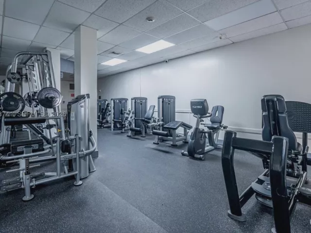 2-bedroom condo for sale in Hollywood - 3800 S Ocean Dr 817 - MondialRealty