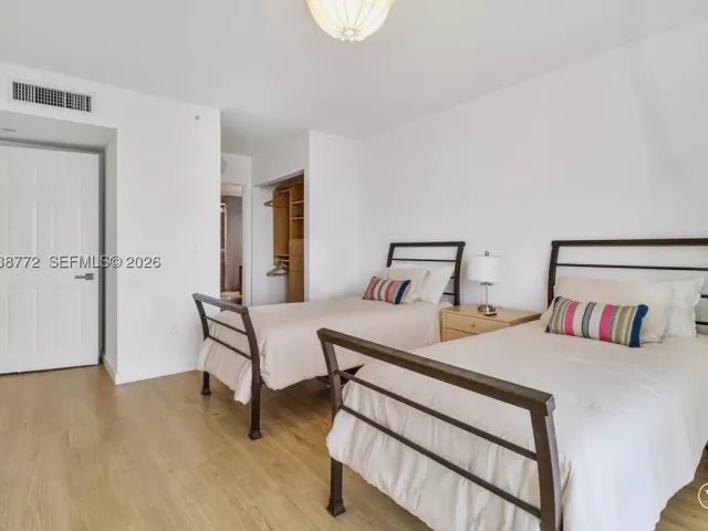 2-bedroom condo for sale in Sunny Isles Beach - 18671 Collins Ave 2404 - MondialRealty
