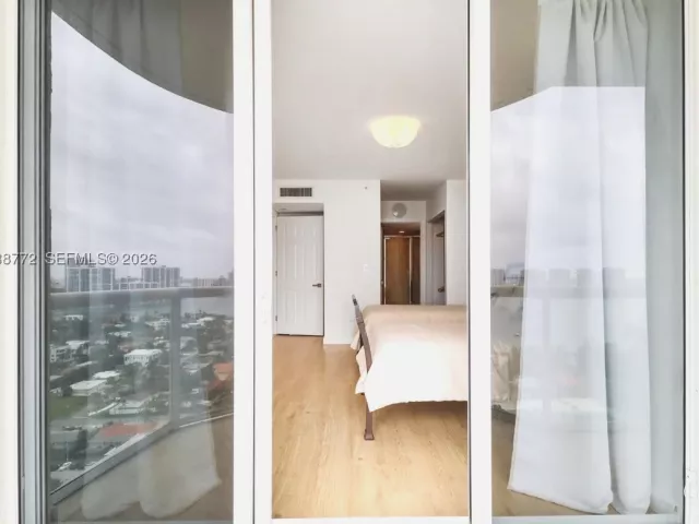 2-bedroom condo for sale in Sunny Isles Beach - 18671 Collins Ave 2404 - MondialRealty