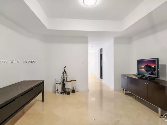2-bedroom condo for sale in Sunny Isles Beach - 18671 Collins Ave 2404 - MondialRealty