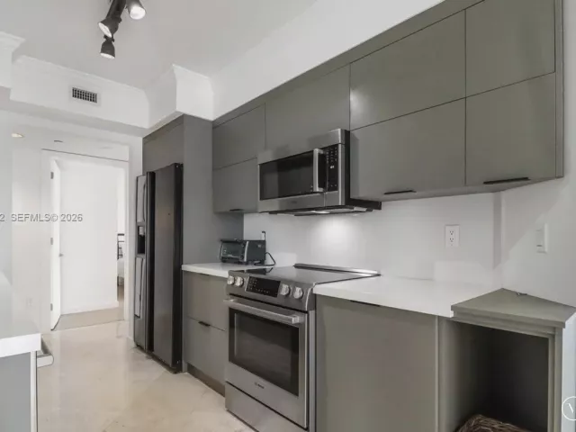 2-bedroom condo for sale in Sunny Isles Beach - 18671 Collins Ave 2404 - MondialRealty