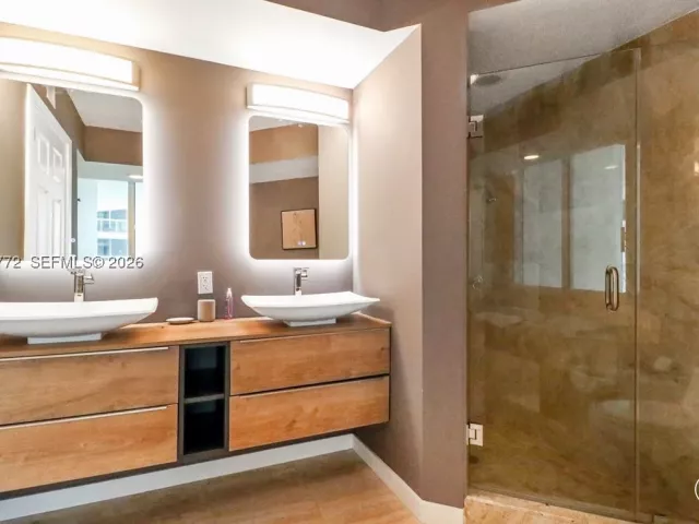 2-bedroom condo for sale in Sunny Isles Beach - 18671 Collins Ave 2404 - MondialRealty