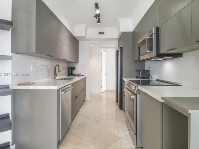 2-bedroom condo for sale in Sunny Isles Beach - 18671 Collins Ave 2404 - MondialRealty