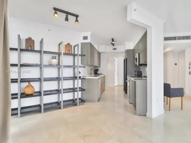 2-bedroom condo for sale in Sunny Isles Beach - 18671 Collins Ave 2404 - MondialRealty