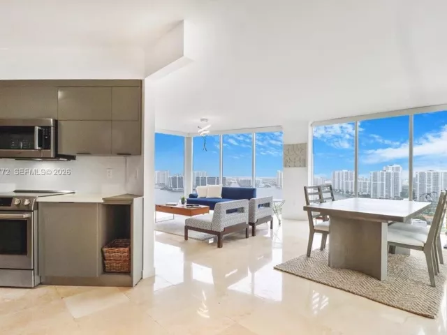 2-bedroom condo for sale in Sunny Isles Beach - 18671 Collins Ave 2404 - MondialRealty