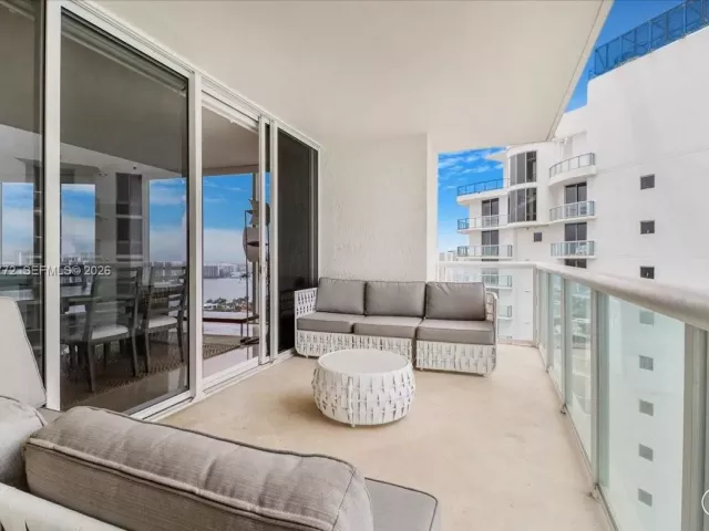 2-bedroom condo for sale in Sunny Isles Beach - 18671 Collins Ave 2404 - MondialRealty
