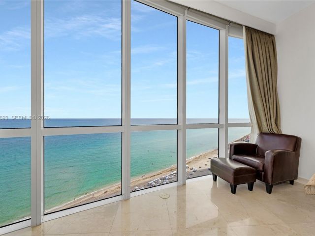 Apartment for sale  Unit #1609 - photo 6981750