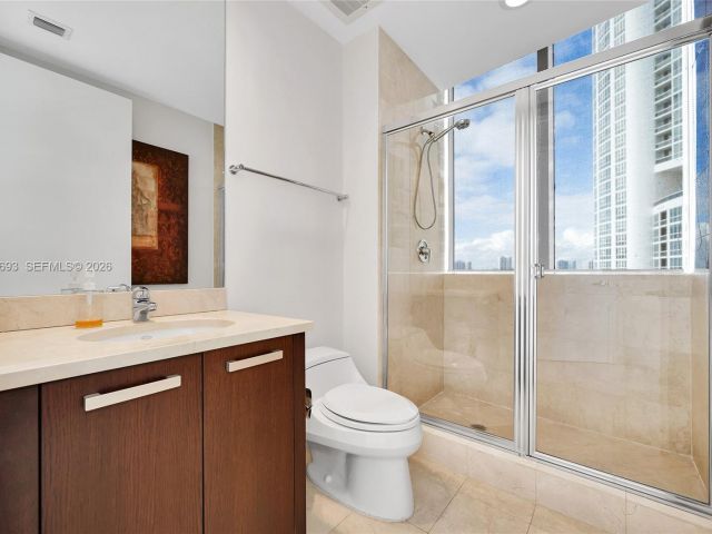 Apartment for sale  Unit #1609 - photo 6981755