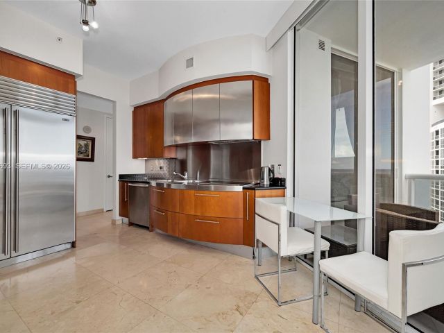 Apartment for sale  Unit #1609 - photo 6981756