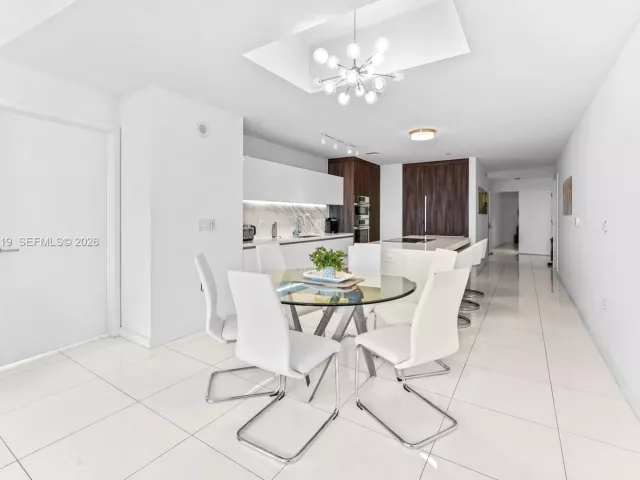 3-bedroom condo for rent in Miami - 851 NE 1st Avenue 2601 - MondialRealty