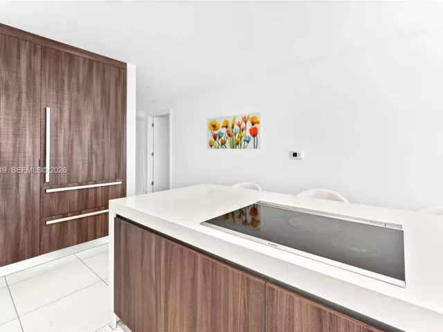 3-bedroom condo for rent in Miami - 851 NE 1st Avenue 2601 - MondialRealty