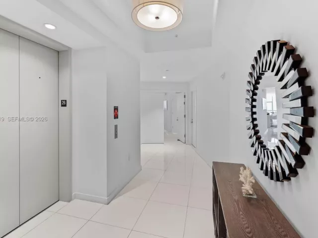 3-bedroom condo for rent in Miami - 851 NE 1st Avenue 2601 - MondialRealty
