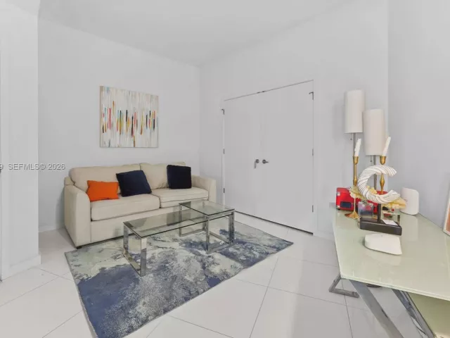 3-bedroom condo for rent in Miami - 851 NE 1st Avenue 2601 - MondialRealty