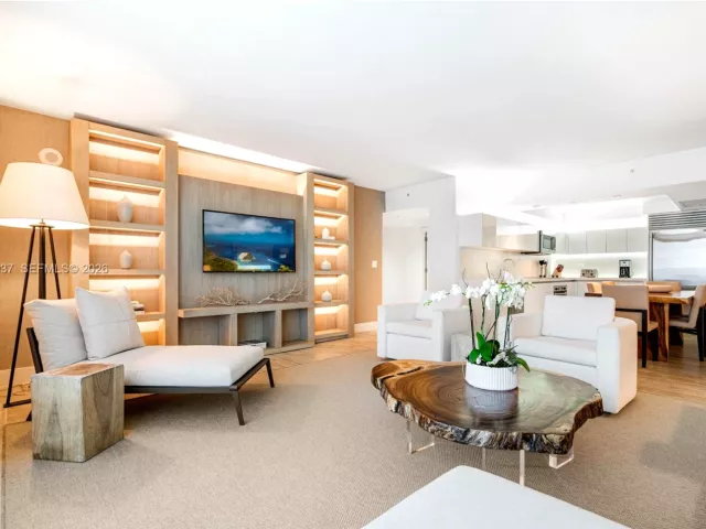 2-bedroom condo for sale in Miami Beach - 102 24th St 1115 - MondialRealty