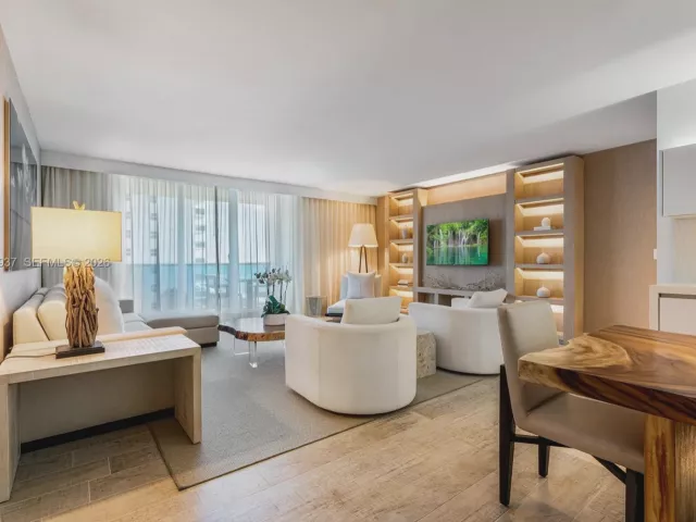 2-bedroom condo for sale in Miami Beach - 102 24th St 1115 - MondialRealty